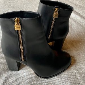 MICHAEL Michael Kors Bootie Black Leather 8.5